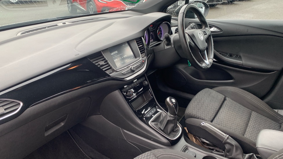Vauxhall Astra 1.4T 16V 150 SRi Vx-line Nav 5dr Petrol Hatchback - Image 9