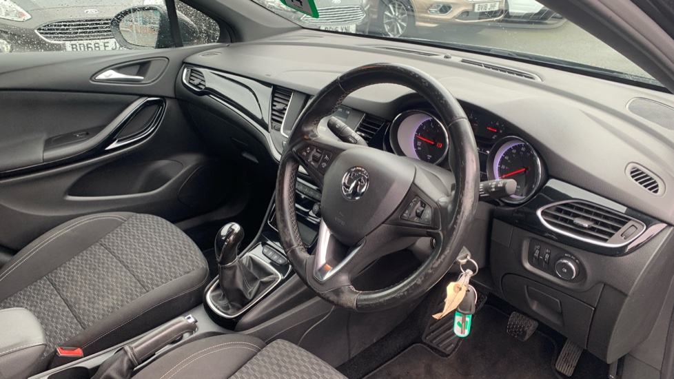 Vauxhall Astra 1.4T 16V 150 SRi Vx-line Nav 5dr Petrol Hatchback - Image 11