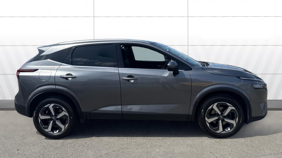 Nissan Qashqai 1.3 DiG-T MH N-Connecta 5dr Petrol Hatchback - Image 5