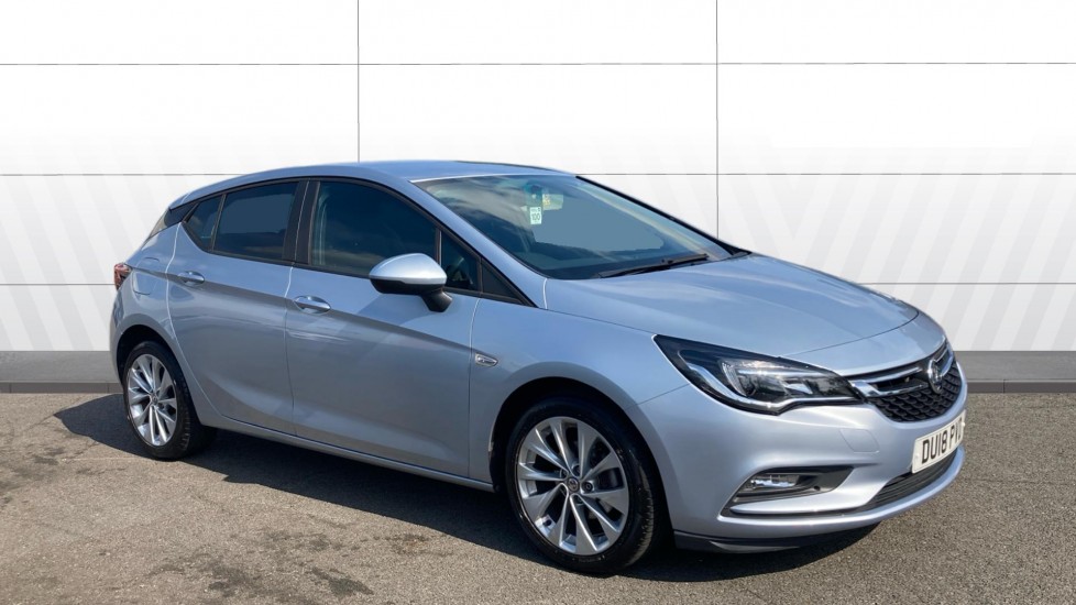 Vauxhall Astra 1.4i 16V Tech Line Nav 5dr Petrol Hatchback - Image 1