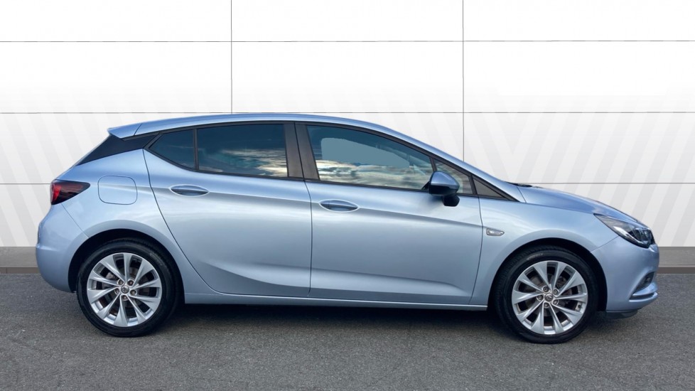 Vauxhall Astra 1.4i 16V Tech Line Nav 5dr Petrol Hatchback - Image 5