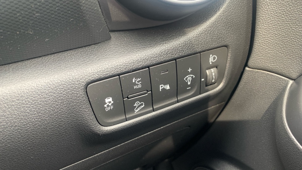 Hyundai KONA 1.0 TGDi 48V MHEV Ultimate 5dr Petrol Hatchback - Image 25