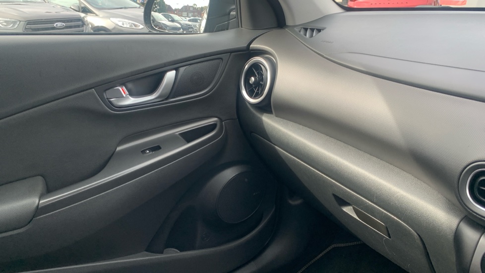 Hyundai KONA 1.0 TGDi 48V MHEV Ultimate 5dr Petrol Hatchback - Image 38