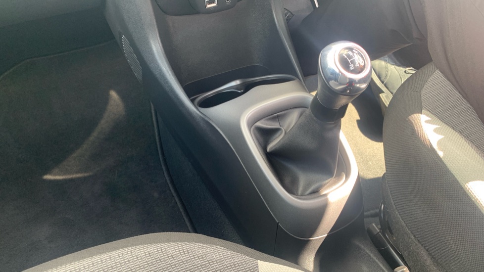 Toyota Aygo 1.0 VVT-i X-Play TSS 5dr Petrol Hatchback - Image 13