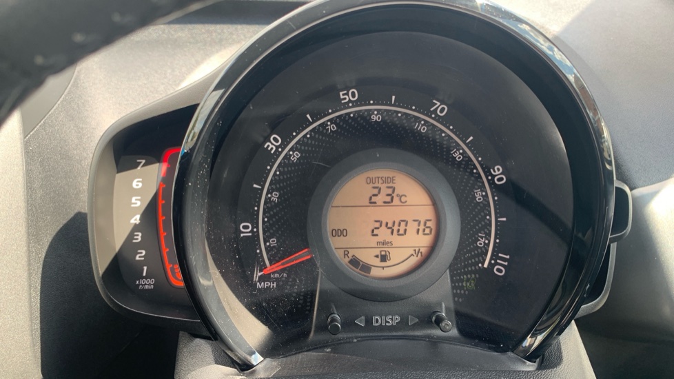 Toyota Aygo 1.0 VVT-i X-Play TSS 5dr Petrol Hatchback - Image 18