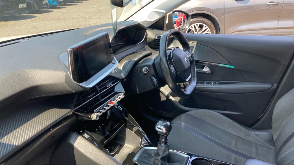 Peugeot 208 1.2 PureTech 100 Allure 5dr Petrol Hatchback - Image 9