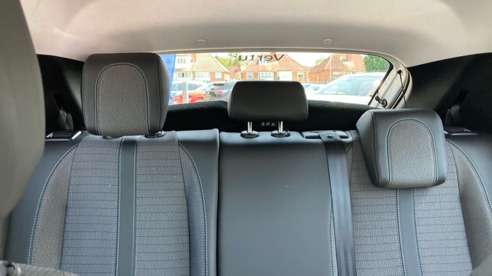 Peugeot 208 1.2 PureTech 100 Allure 5dr Petrol Hatchback - Image 15
