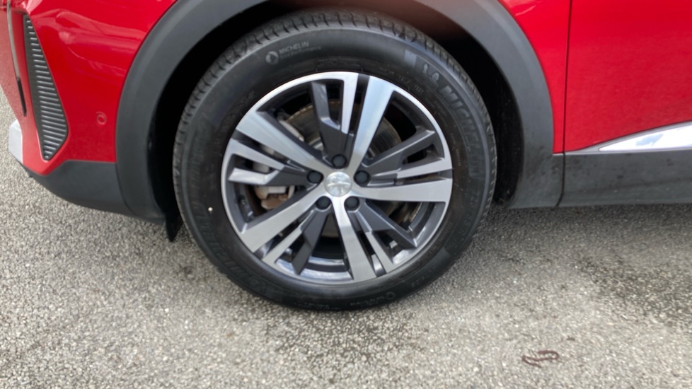 Peugeot 3008 1.6 Hybrid 180 Allure Premium+ 5dr e-EAT8 Estate - Image 23