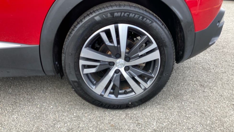 Peugeot 3008 1.6 Hybrid 180 Allure Premium+ 5dr e-EAT8 Estate - Image 24