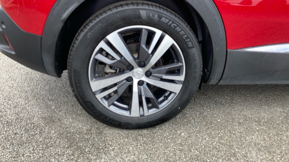 Peugeot 3008 1.6 Hybrid 180 Allure Premium+ 5dr e-EAT8 Estate - Image 27