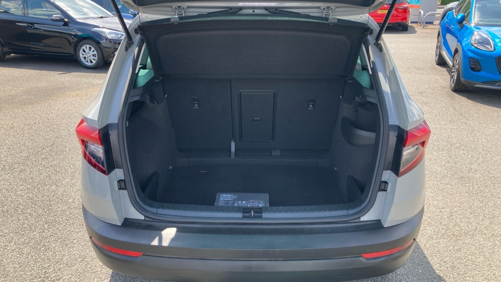 Skoda Karoq 1.5 TSI SE Technology 5dr DSG Petrol Estate - Image 4