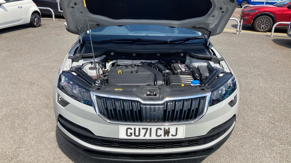 Skoda Karoq 1.5 TSI SE Technology 5dr DSG Petrol Estate - Image 8