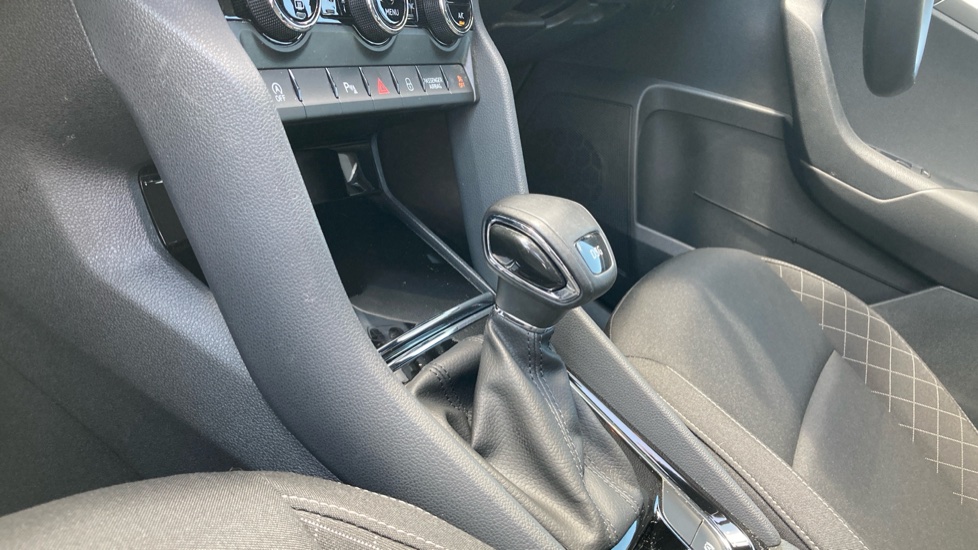 Skoda Karoq 1.5 TSI SE Technology 5dr DSG Petrol Estate - Image 13