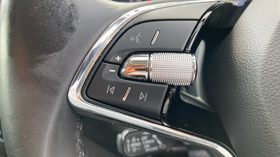 Skoda Karoq 1.5 TSI SE Technology 5dr DSG Petrol Estate - Image 27
