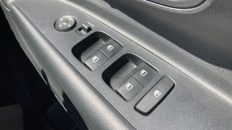 Hyundai i20 1.0T GDi Advance 5dr Petrol Hatchback - Image 31