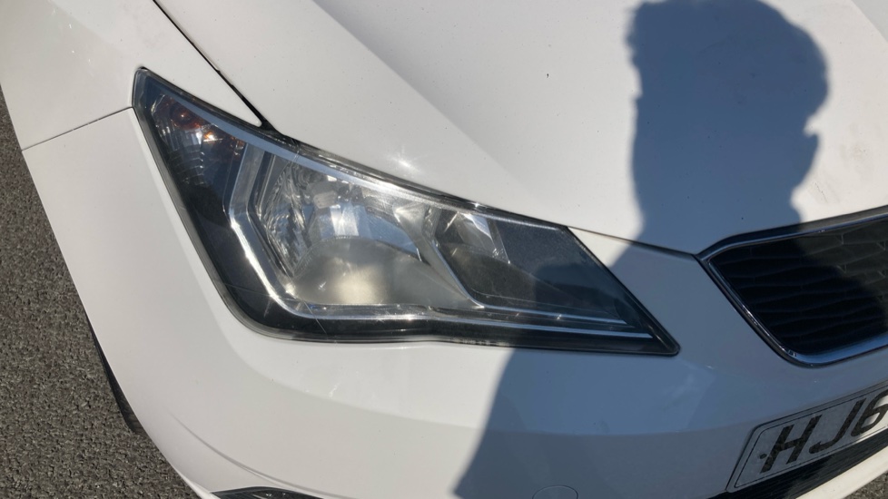 SEAT Ibiza 1.2 TSI I TECH 3dr Petrol Hatchback - Image 22