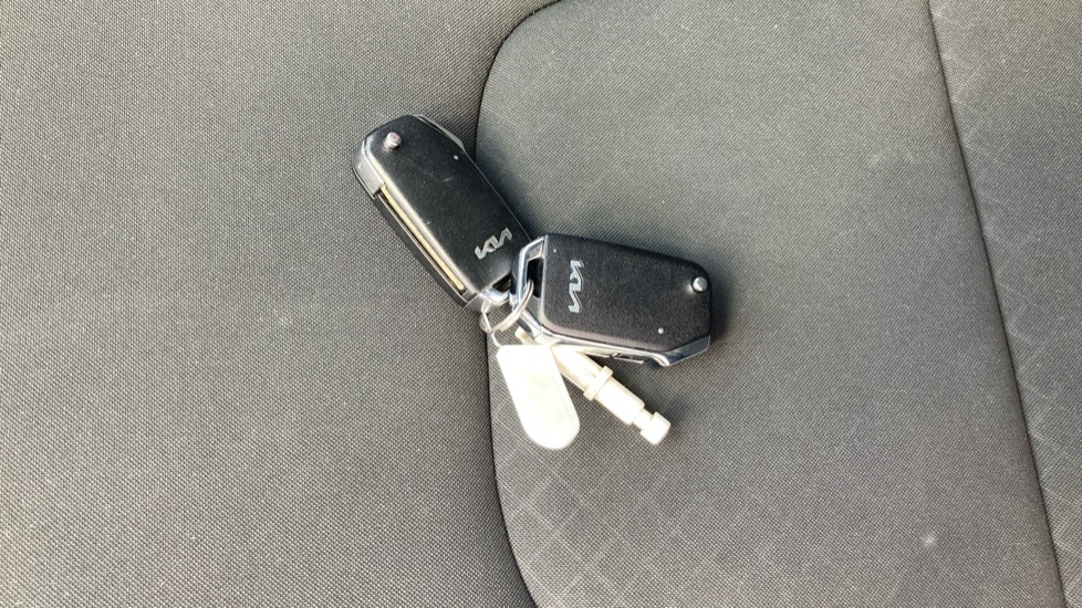 Kia Sportage 1.6T GDi ISG 2 5dr Petrol Estate - Image 20
