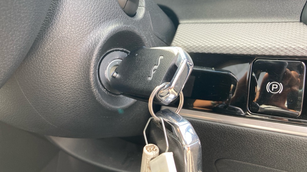 Kia Sportage 1.6T GDi ISG 2 5dr Petrol Estate - Image 28