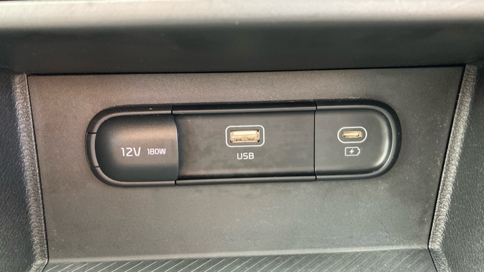 Kia Sportage 1.6T GDi ISG 2 5dr Petrol Estate - Image 30