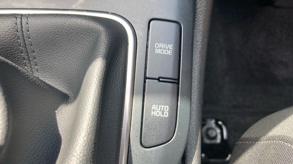 Kia Sportage 1.6T GDi ISG 2 5dr Petrol Estate - Image 32