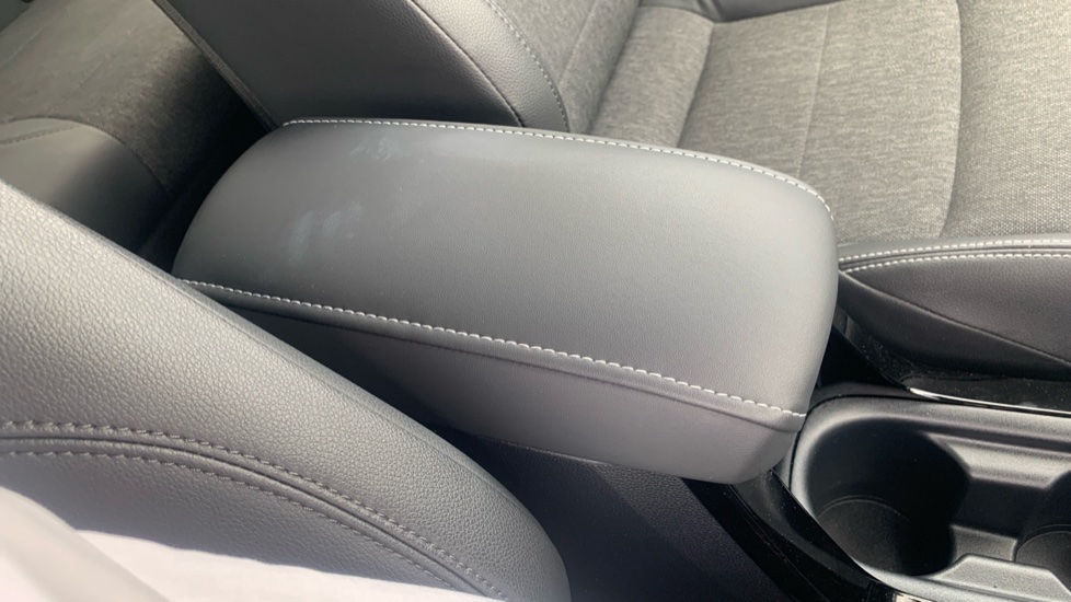 Toyota Corolla 1.8 Hybrid Design 5dr CVT Hybrid Estate - Image 35