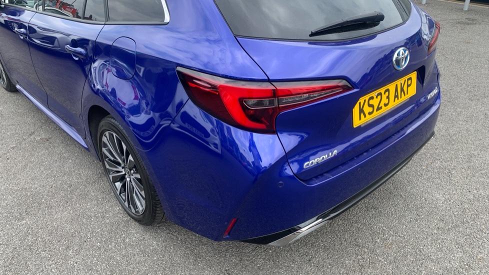 Toyota Corolla 1.8 Hybrid Design 5dr CVT Hybrid Estate - Image 45