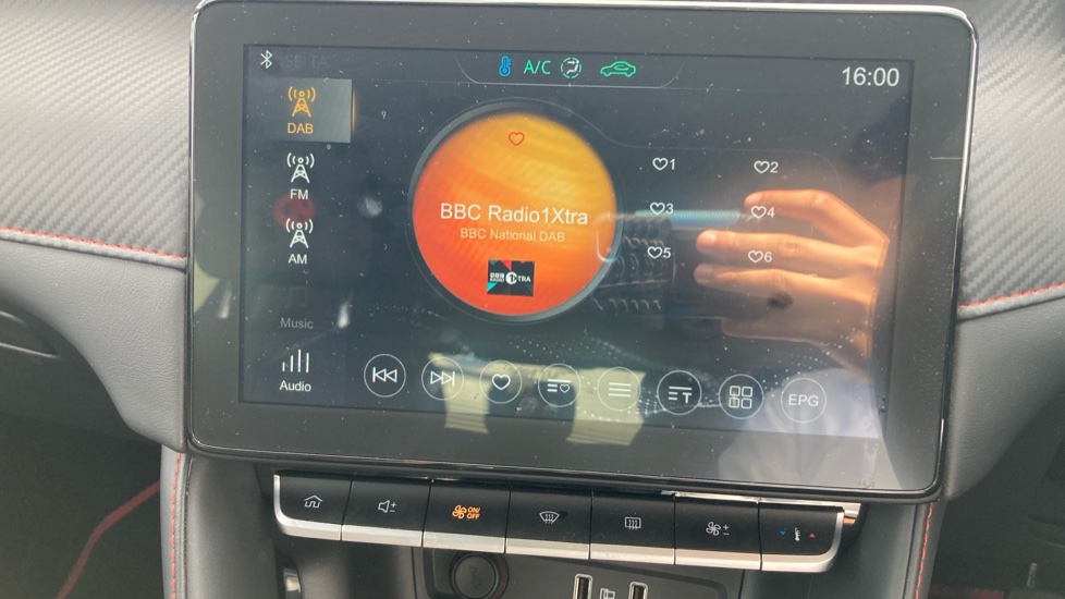 MG ZS 1.5 VTi-TECH Exclusive 5dr Petrol Hatchback - Image 36