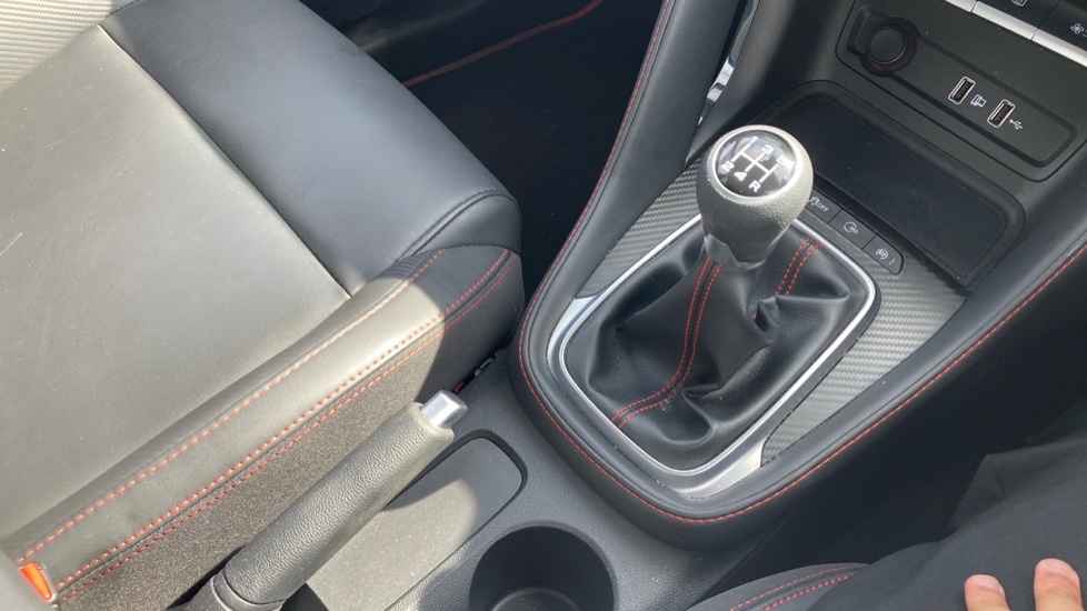 MG ZS 1.5 VTi-TECH Exclusive 5dr Petrol Hatchback - Image 38
