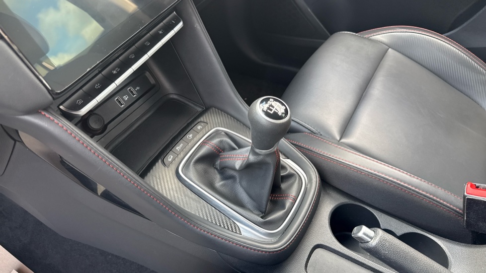 MG ZS 1.0T GDi Exclusive 5dr Petrol Hatchback - Image 13