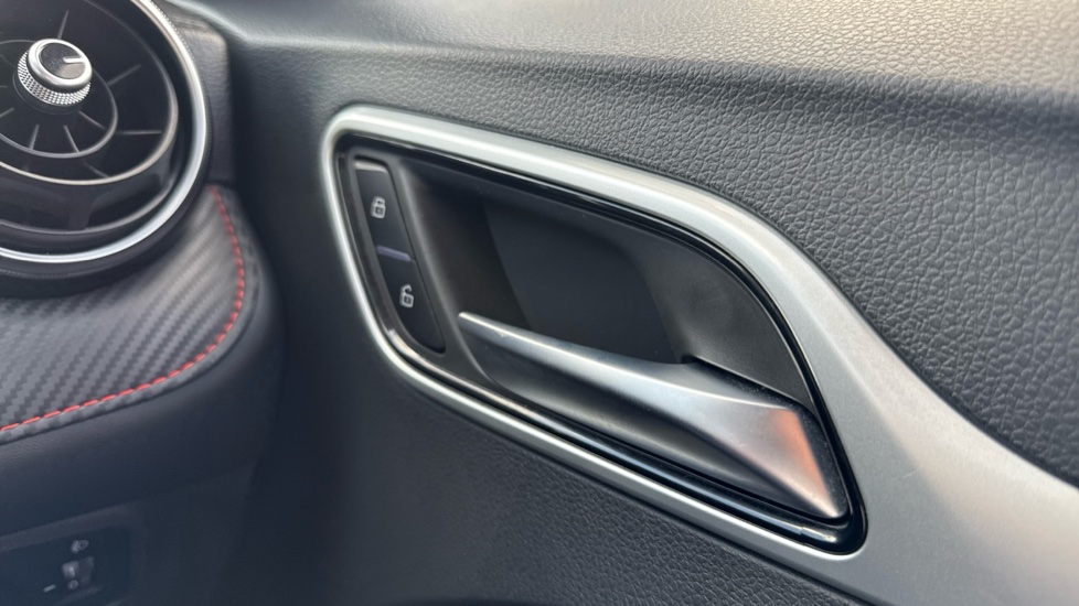 MG ZS 1.0T GDi Exclusive 5dr Petrol Hatchback - Image 34