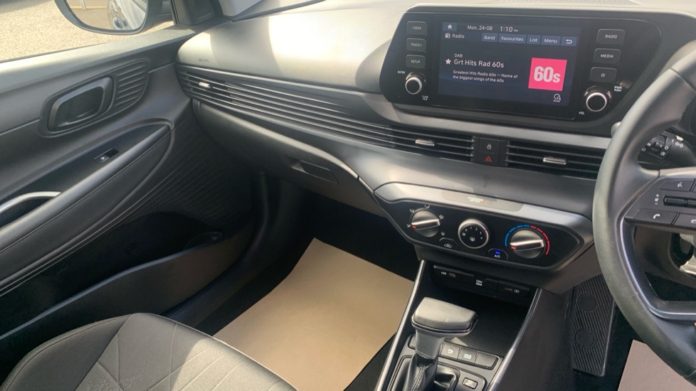 Hyundai BAYON 1.0 TGDi 48V MHEV SE Connect 5dr DCT Petrol Hatchback - Image 14