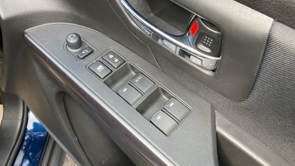 Suzuki S-Cross 1.4 Boosterjet 48V Hybrid Motion 5dr Petrol Hatchback - Image 29