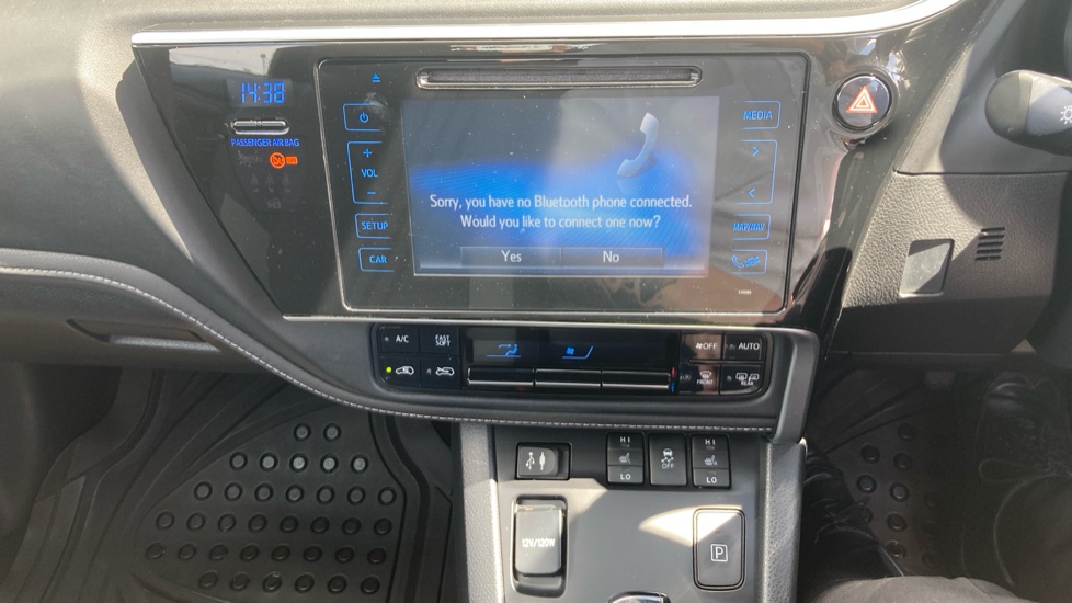 Toyota Auris 1.8 Hybrid Business Edition 5dr CVT Hybrid Hatchback - Image 26
