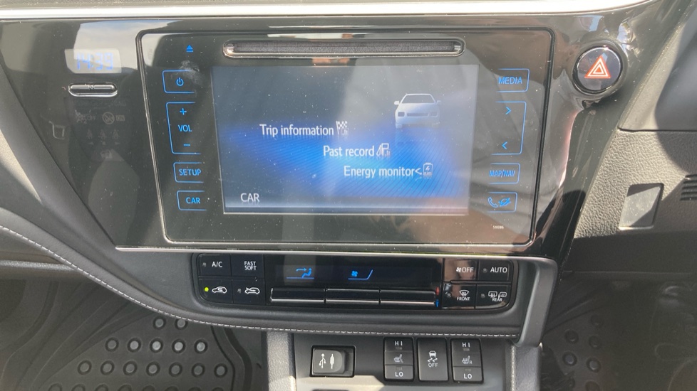 Toyota Auris 1.8 Hybrid Business Edition 5dr CVT Hybrid Hatchback - Image 28