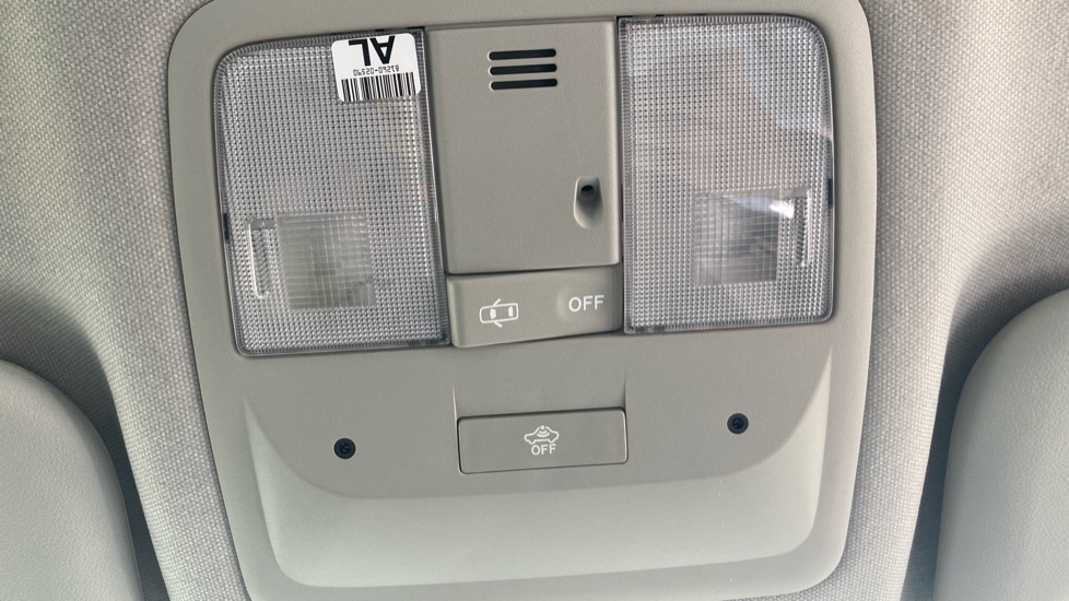 Toyota Auris 1.8 Hybrid Business Edition 5dr CVT Hybrid Hatchback - Image 36