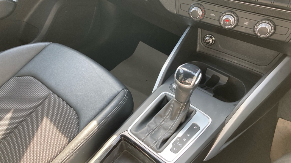 Audi Q2 35 TFSI S Line 5dr Petrol Estate - Image 39