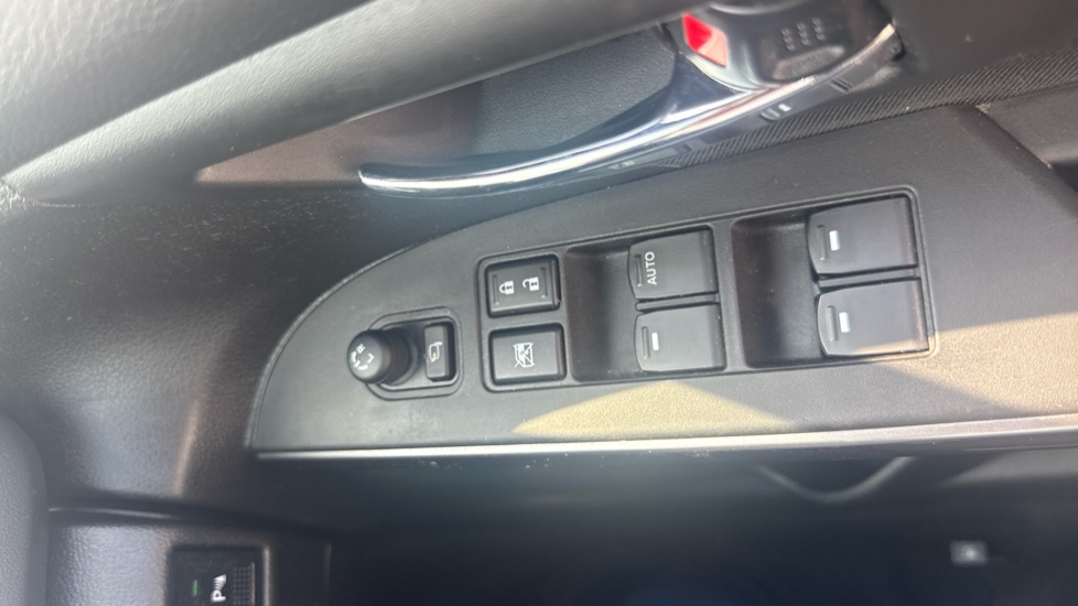 Suzuki S-Cross 1.4 Boosterjet 48V Hybrid Motion 5dr Petrol Hatchback - Image 30