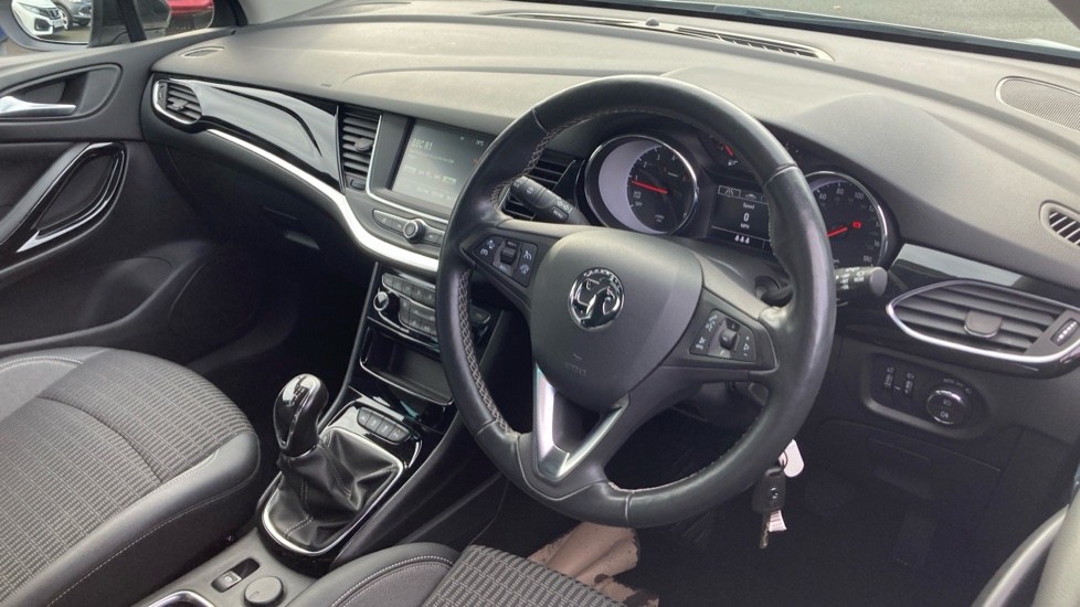 Vauxhall Astra 1.2 Turbo 145 Griffin Edition 5dr Petrol Hatchback - Image 11