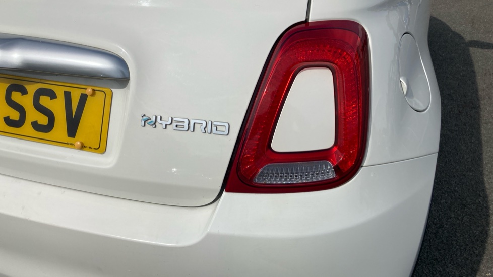 Fiat 500 1.0 Mild Hybrid Launch Edition 3dr Petrol Hatchback - Image 25