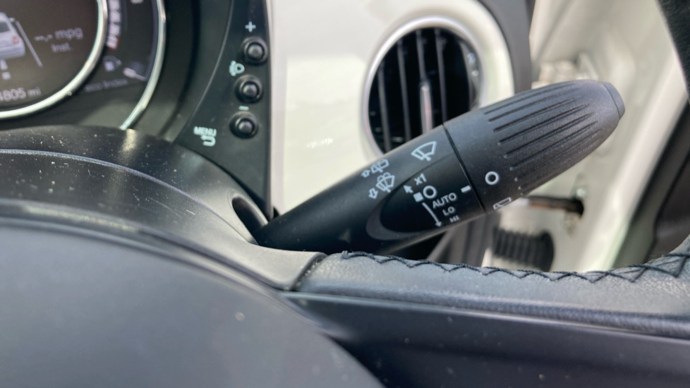 Fiat 500 1.0 Mild Hybrid Launch Edition 3dr Petrol Hatchback - Image 29
