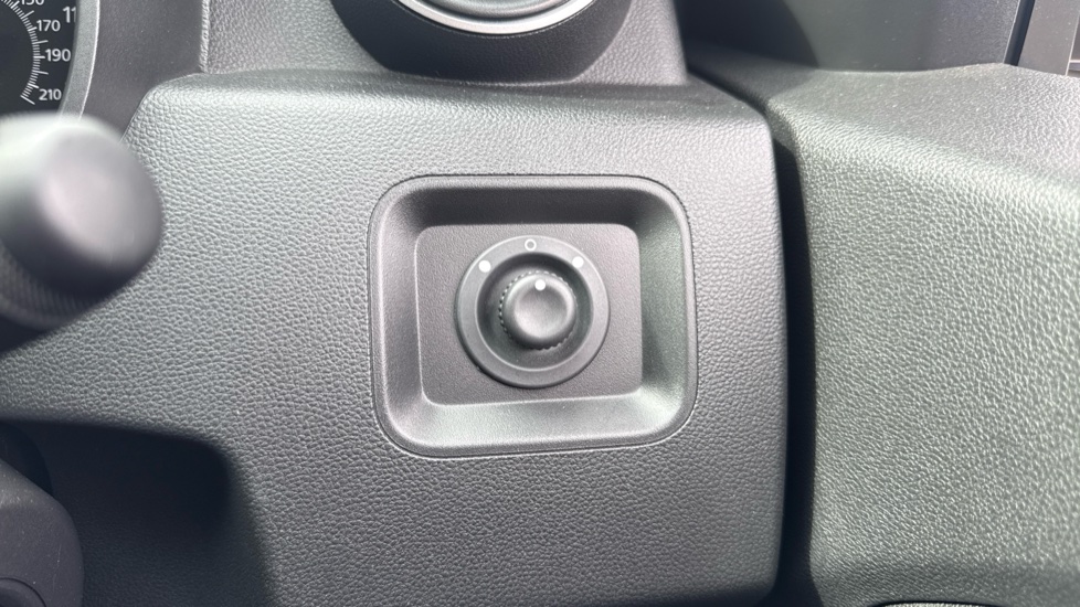 Dacia Duster 1.0 TCe 90 Expression 5dr Petrol Estate - Image 29