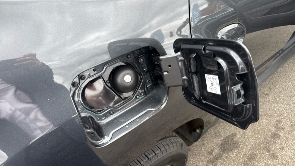 Dacia Duster 1.0 TCe 90 Expression 5dr Petrol Estate - Image 33