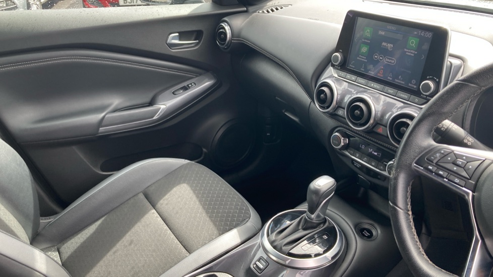 Nissan Juke 1.6 Hybrid N-Connecta 5dr Auto Hybrid Hatchback - Image 14