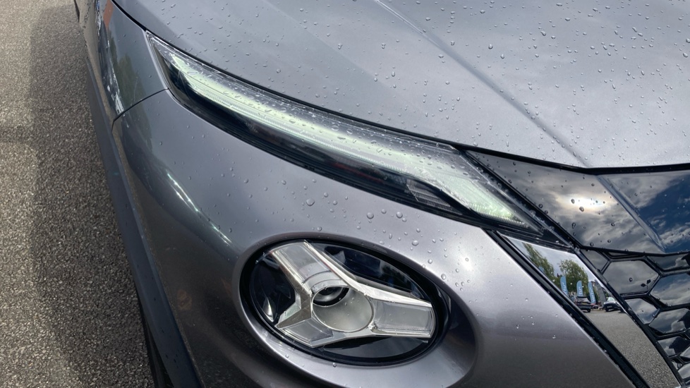 Nissan Juke 1.6 Hybrid N-Connecta 5dr Auto Hybrid Hatchback - Image 22