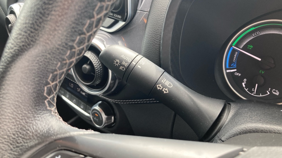 Nissan Juke 1.6 Hybrid N-Connecta 5dr Auto Hybrid Hatchback - Image 36