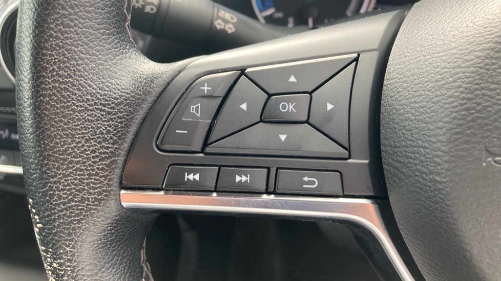 Nissan Juke 1.6 Hybrid N-Connecta 5dr Auto Hybrid Hatchback - Image 38
