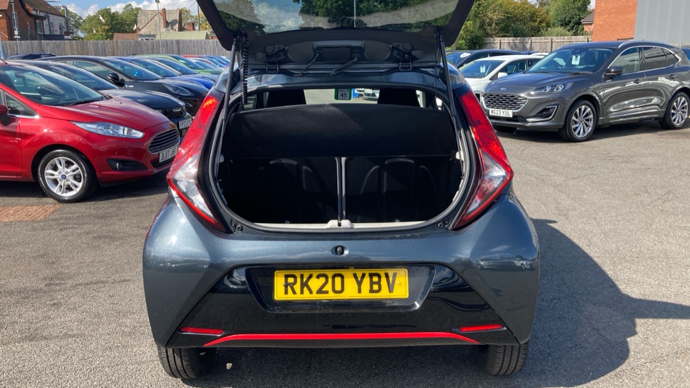 Toyota Aygo 1.0 VVT-i X-Trend 5dr x-shift Petrol Hatchback - Image 4
