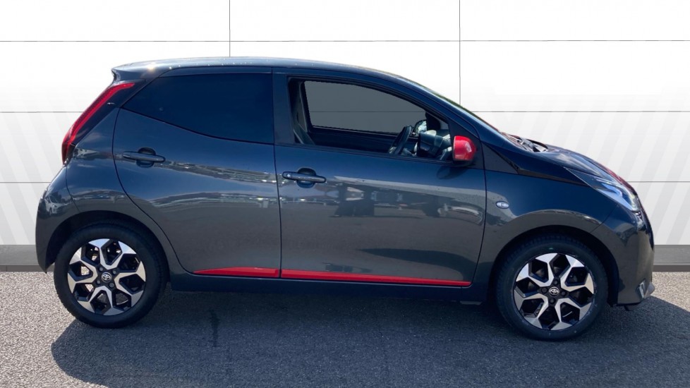 Toyota Aygo 1.0 VVT-i X-Trend 5dr x-shift Petrol Hatchback - Image 5