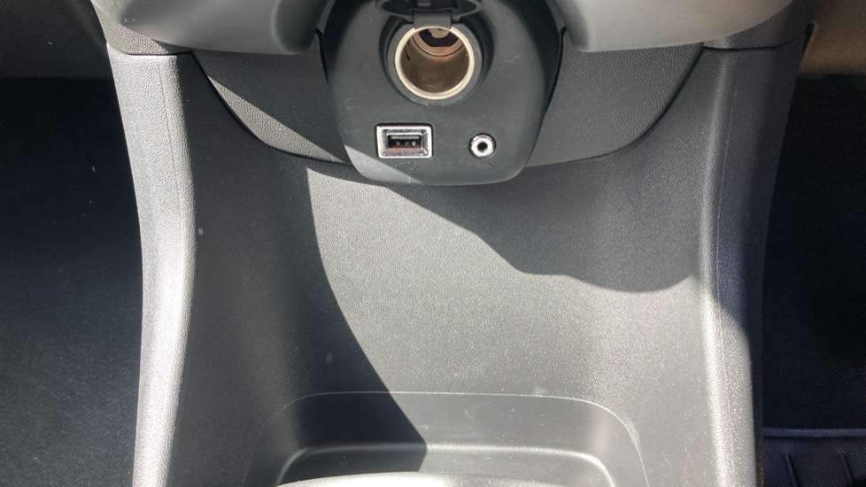 Toyota Aygo 1.0 VVT-i X-Trend 5dr x-shift Petrol Hatchback - Image 34