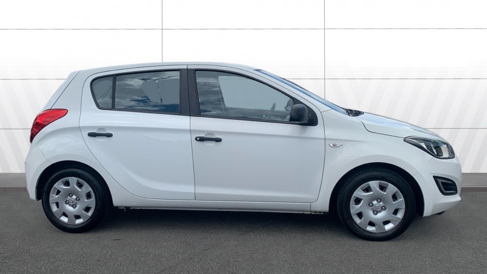 Hyundai i20 1.2 Classic 5dr Petrol Hatchback - Image 5